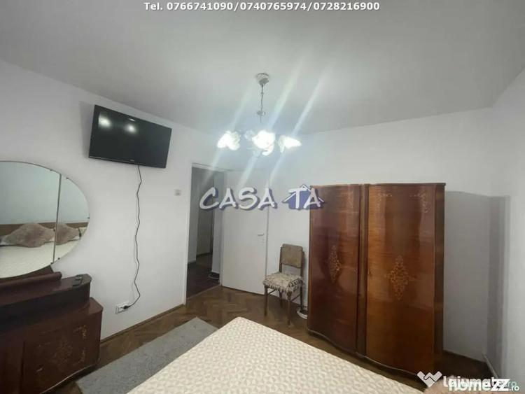 Apartament cu 4 camere decomandat în Central