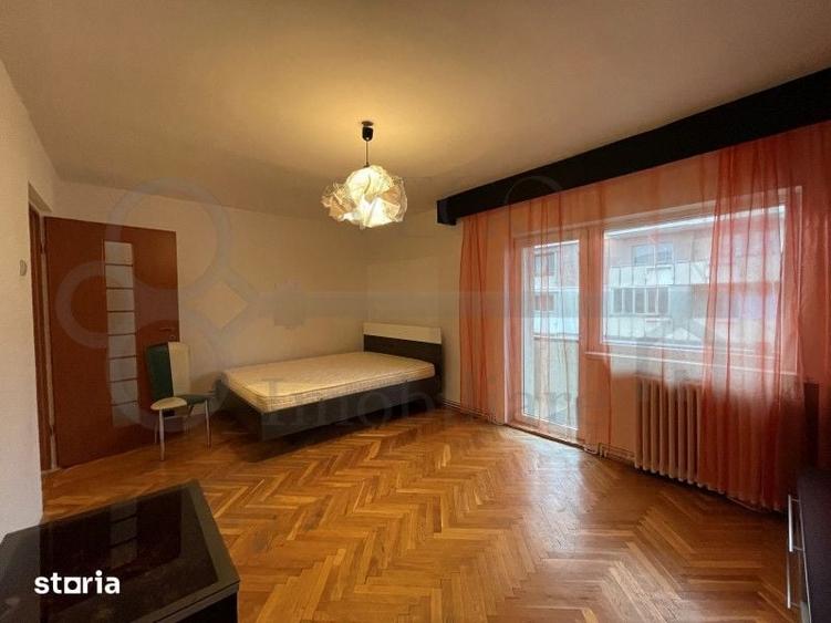 Apartament cu 3 camere decomandat în Mărăști