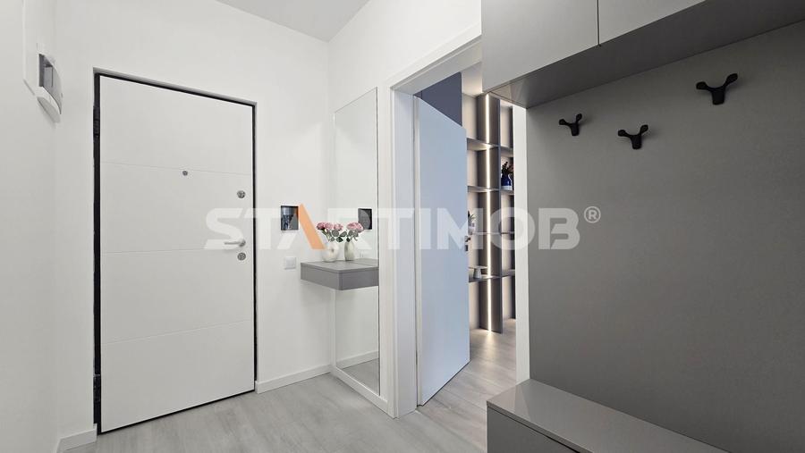 Apartament cu 2 camere decomandat, mobilat în Tractorul