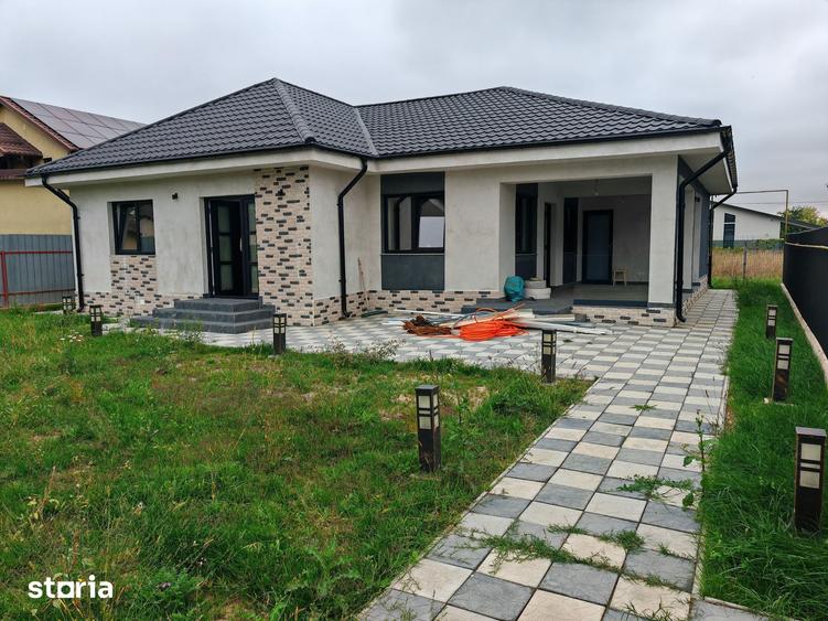 Casă cu 3 camere cu Teren 412 Mp în Hemeiuș