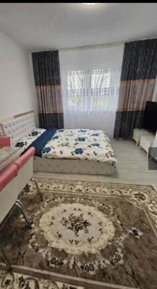 garsonieră zona Far mobilată utilată 25 mp - 2