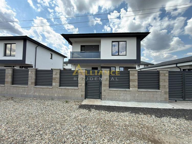 Casă individuală cu 5 camere cu Teren 360 Mp în Berceni