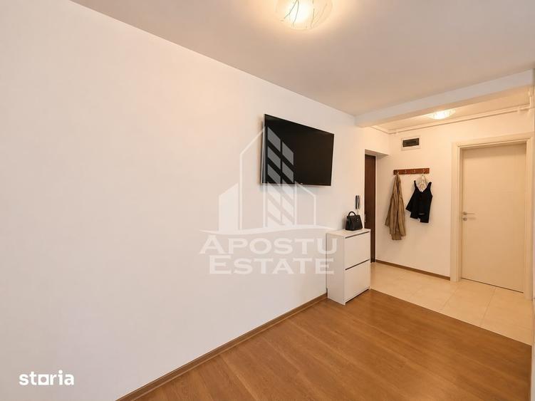 Apartament cu 3 camere de vanzare, loc de parcare, Dumbravita - 2