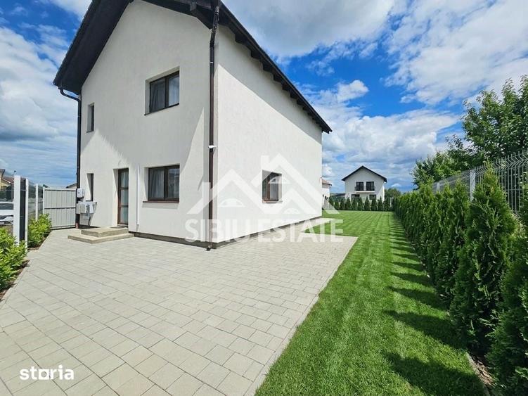 Casă cu 5 camere cu Teren 437 Mp în Central