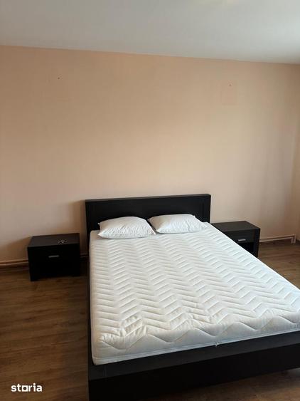 Apartament cu 4 camere în Central
