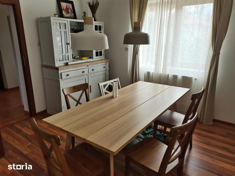 Casă cu 5 camere cu Teren 1000 Mp în Aninoasa