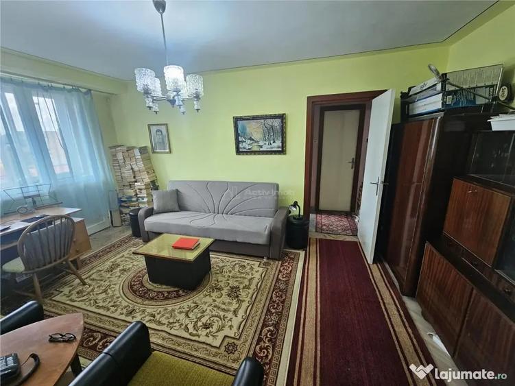 Apartament cu 2 camere semidecomandat în Micro I