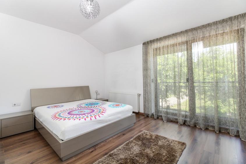 Casă individuală cu 4 camere cu Canalizare în Gheorgheni