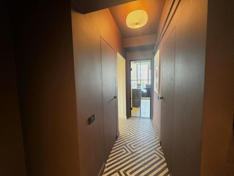 Apartament cu 3 camere semidecomandat, mobilat în Calea Victoriei