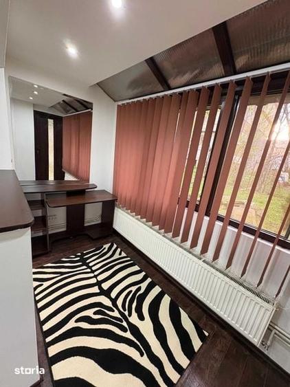 Apartament cu 3 camere semidecomandat în Tolstoi