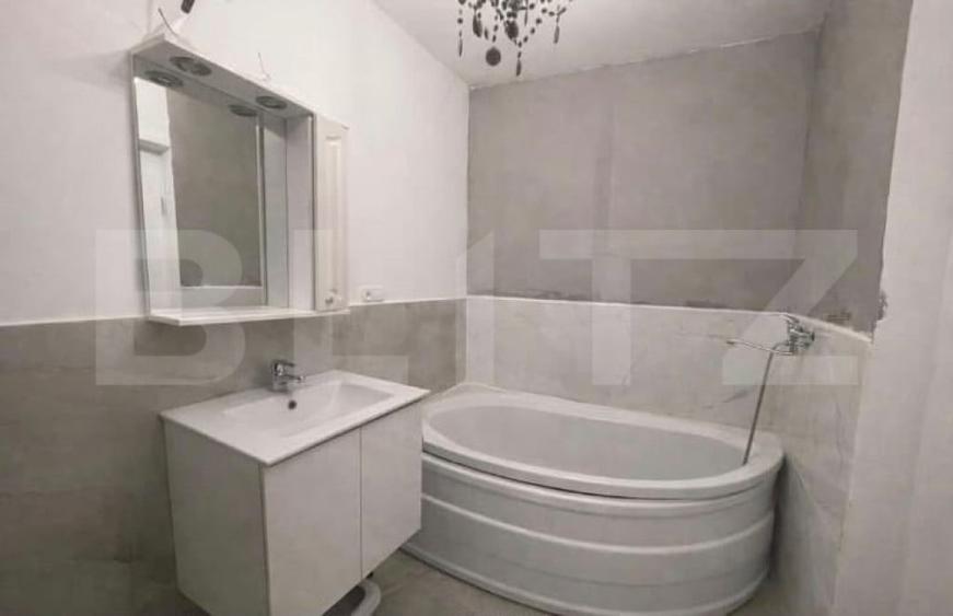 Apartament cu 3 camere decomandat în Rogerius