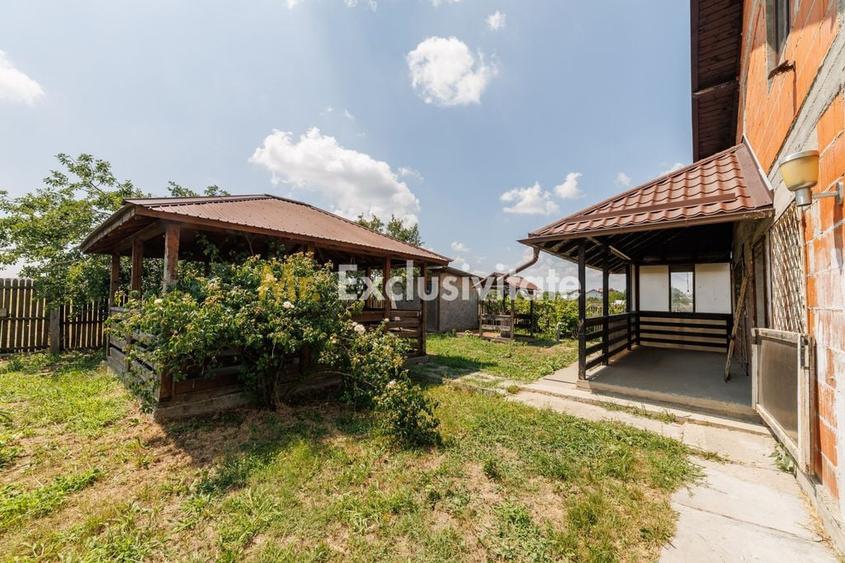 Casă cu 4 camere cu Teren 705 Mp în Central