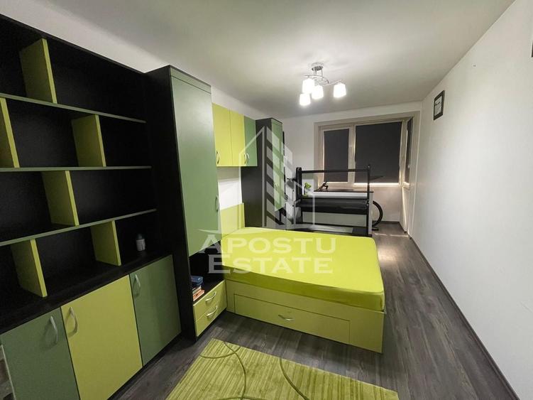Apartament cu 2 camere semidecomandat, mobilat în Dâmbovița