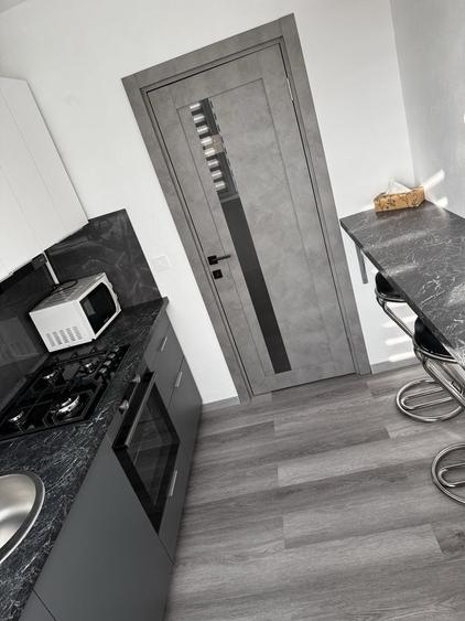 Apartament cu 2 camere semidecomandat în Titulescu