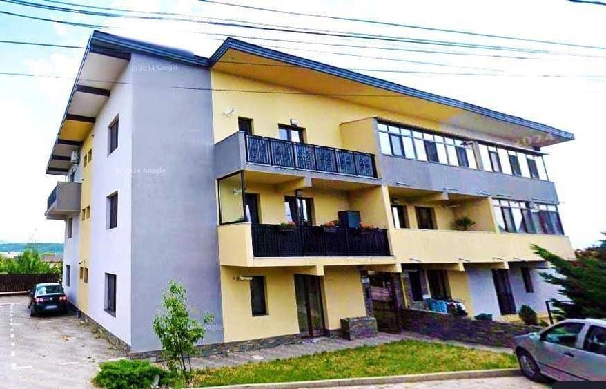 Apartament cu 2 camere decomandat în Valea Adâncă