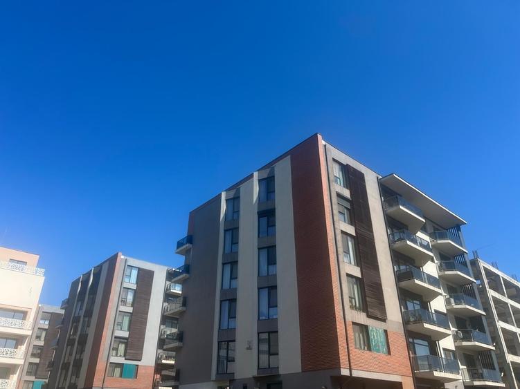 Apartament modern cu 3 camere și terasă, (optional  3 locuri parcare) -190.000 € - 2