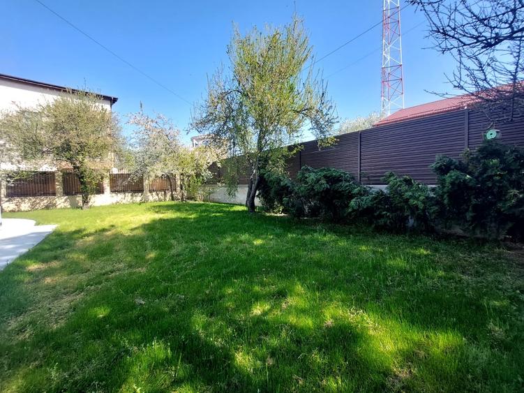 Casă cu 6 camere cu Canalizare în Prelungirea Ghencea