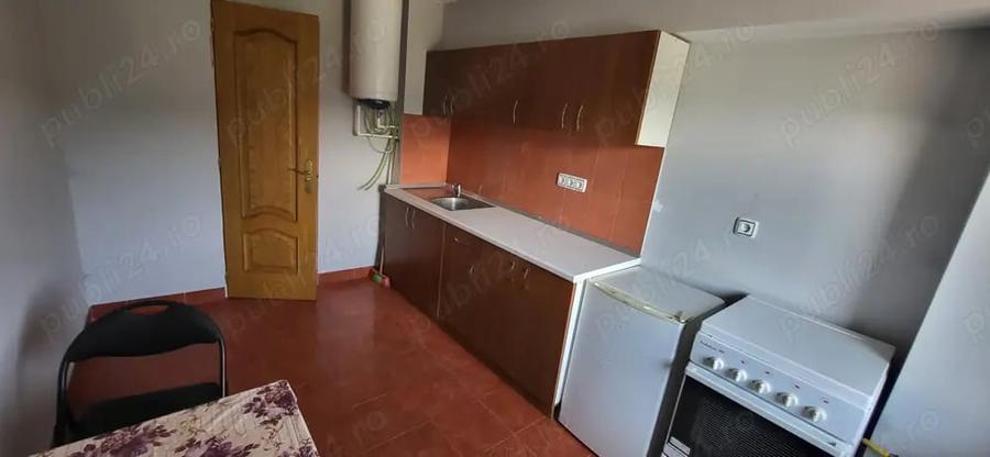 Apartament cu 2 camere decomandat în Petros