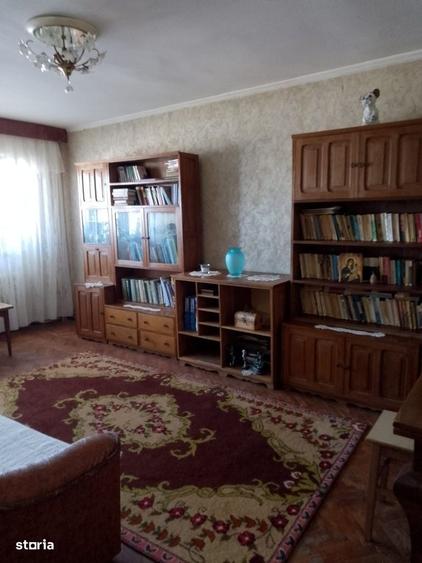 De Vanzare Apartament cu 3 camere Ghioceilor- Piata Concordia - 1