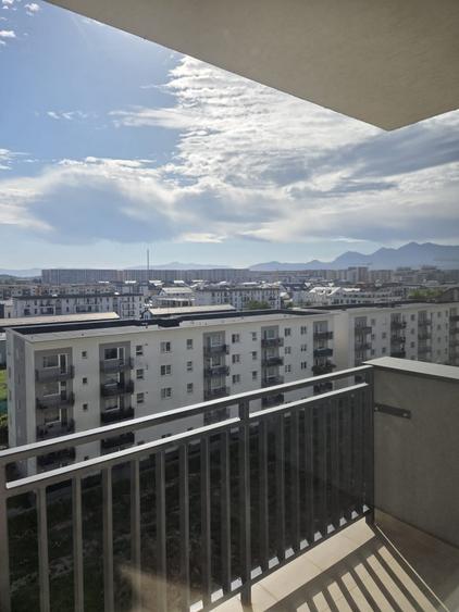 Apartament cu 2 camere decomandat în Tractorul