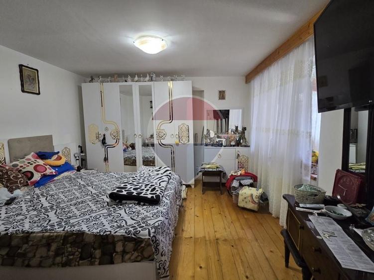 Casă individuală cu 4 camere cu Teren 303 Mp în Prelungirea Ferentari