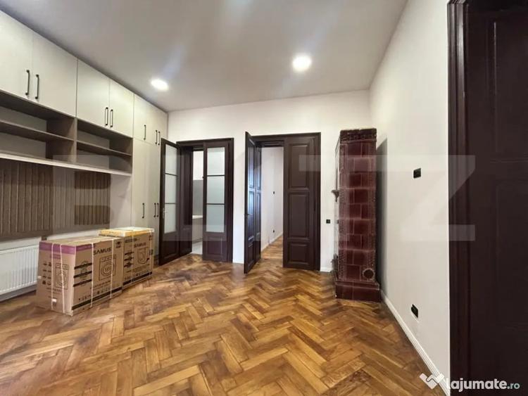 Casă cu 4 camere cu Teren 200 Mp în Central