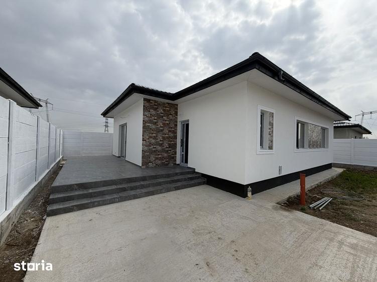 Casă cu 4 camere cu Teren 350 Mp în Clinceni