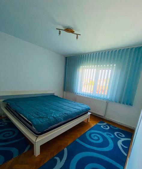 Apartament cu 3 camere decomandat în Alfa