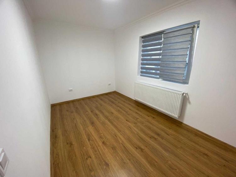 Casă cu 4 camere cu Teren 250 Mp în Central
