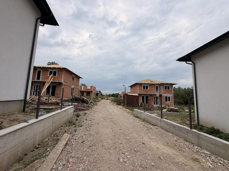 Casă cu 3 camere în Răchiți