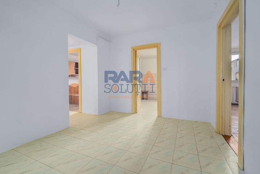 Apartament cu 3 camere decomandat, mobilat în Est