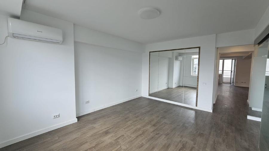 Apartament cu 4 camere decomandat în Decebal