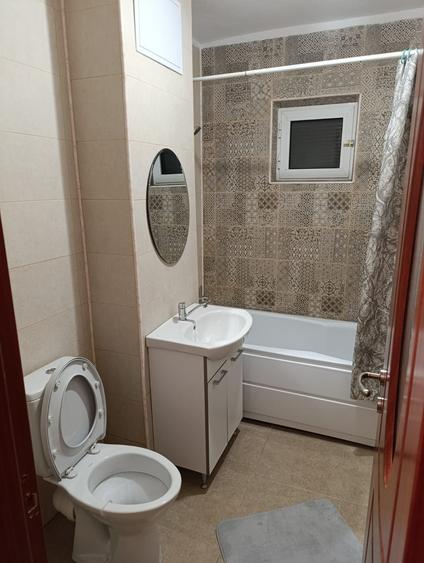 Apartament cu 2 camere semidecomandat în Lăpuș