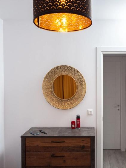 Apartament cu 3 camere decomandat în Cățelu
