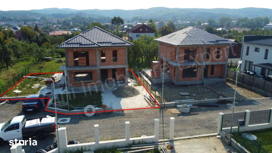 Casă cu 4 camere cu Teren 320 Mp în Central