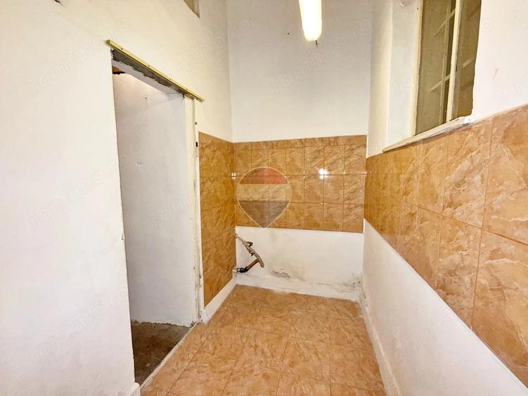 Apartament cu 2 camere semidecomandat în Drăgășani
