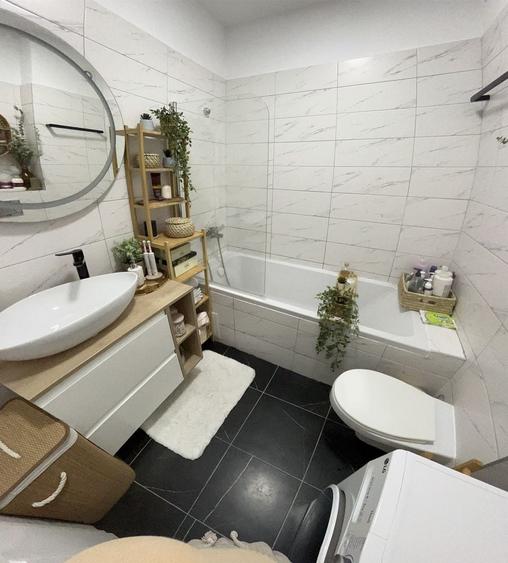 Apartament cu 2 camere decomandat în Metalurgiei