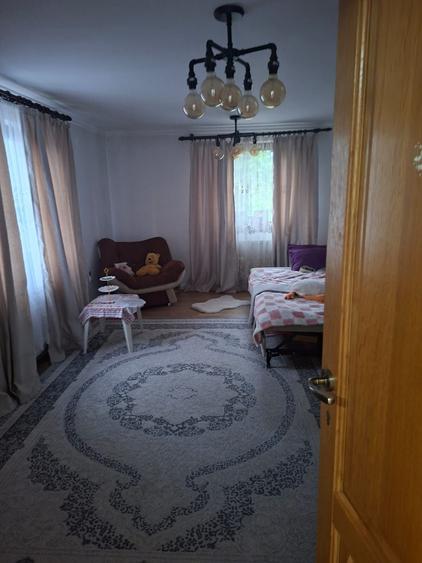 Casă cu 4 camere cu Teren 650 Mp în Vulcan