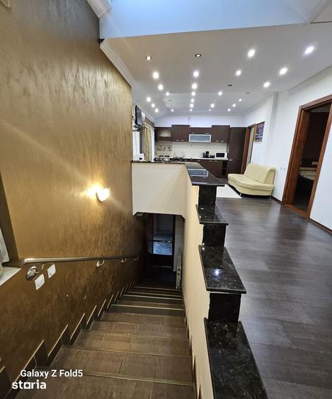 Apartament cu 3 camere decomandat în Orașul Nou