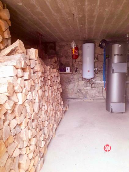 Casă individuală cu 5 camere cu Canalizare în Slatina