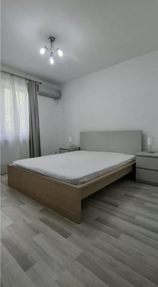 Apartament cu 3 camere decomandat în Fundeni