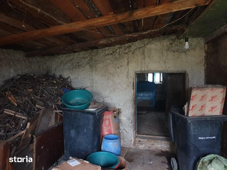 Casă cu 3 camere cu Teren 907 Mp în Popricani