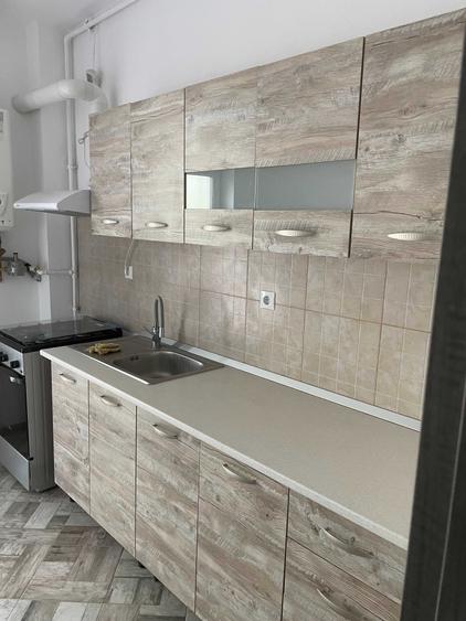 Apartament cu 2 camere decomandat în Aeroport