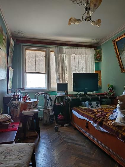 Apartament cu 3 camere decomandat în Țiglina 1
