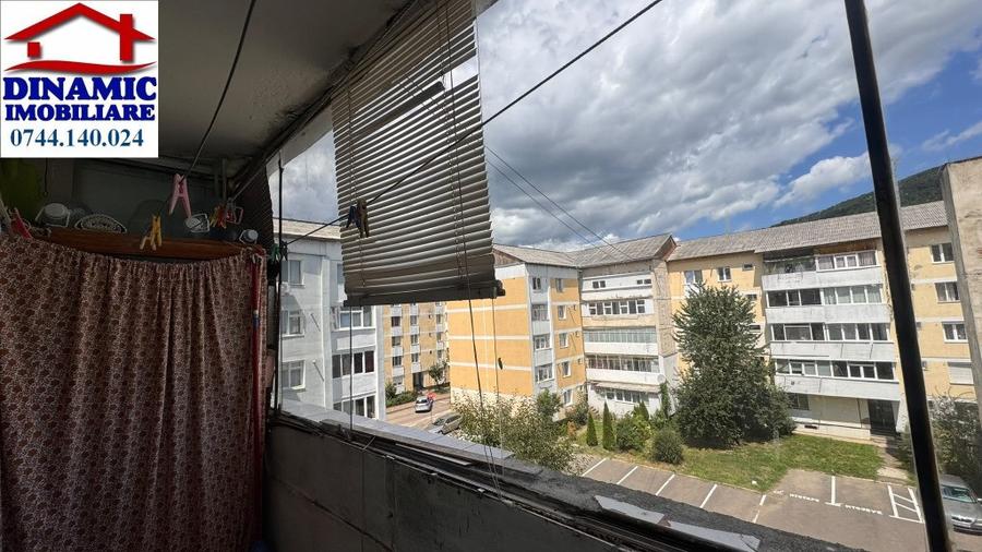 Apartament cu 2 camere decomandat în Precista