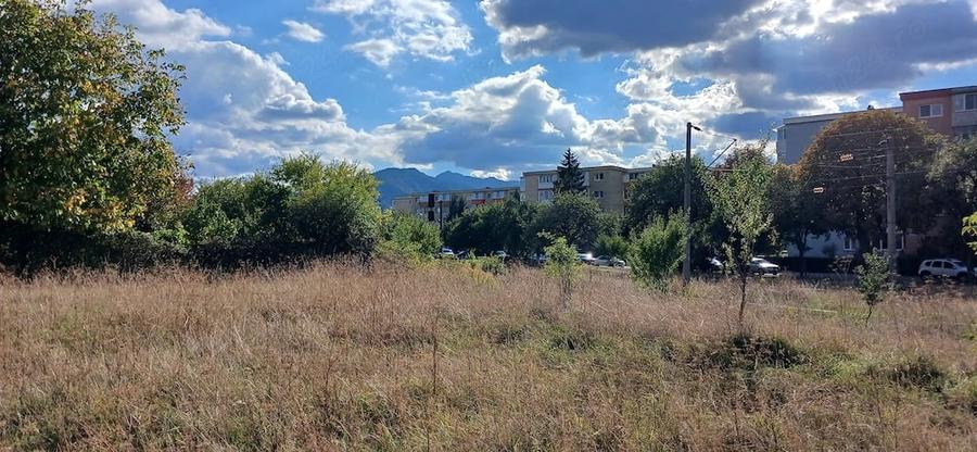 Teren de 1500 mp, în Craiter