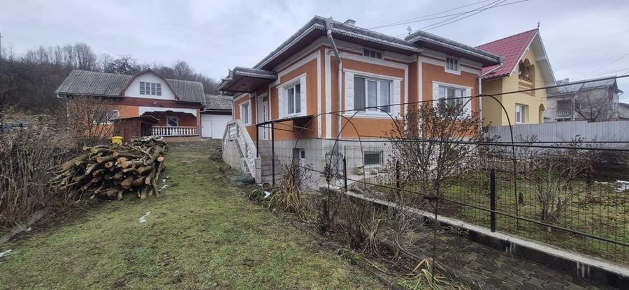 Casă individuală cu 4 camere cu Canalizare în Prundu Bârgăului