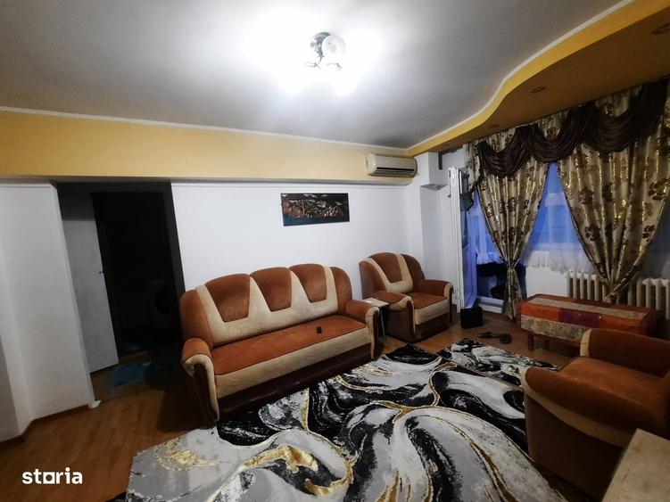 Apartament cu 2 camere decomandat în Tei