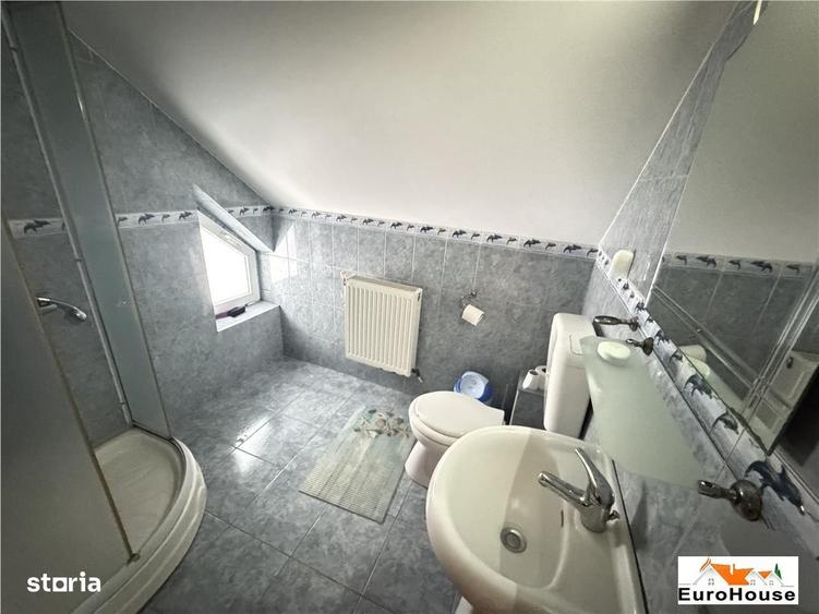 Apartament cu 3 camere decomandat în Micești