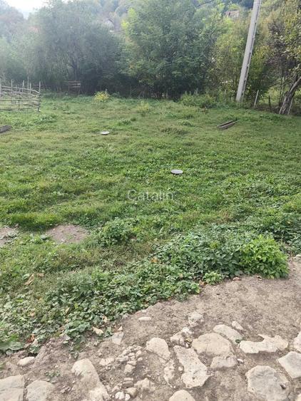 Teren intravilan 1.560 mp + casa 70 mp | Provita de Jos, jud. Prahova | Iesire la strada asfaltata | Priveliste frumoasa